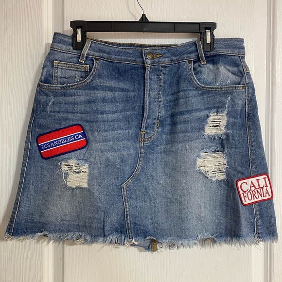 Guess 90s Patchwork Ripped Mini Cotton Pockets Zipper Denim Jean Skirt Size 30 - Picture 1 of 11